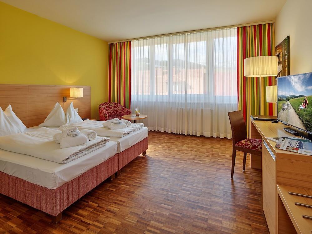 Lambrechterhof - Das Naturparkhotel Санкт Ламбрехт Екстериор снимка