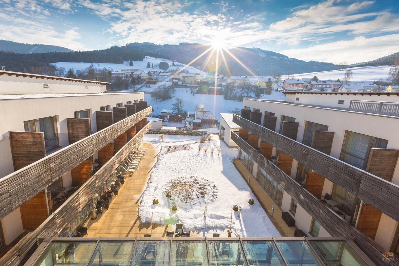 Lambrechterhof - Das Naturparkhotel Санкт Ламбрехт Екстериор снимка