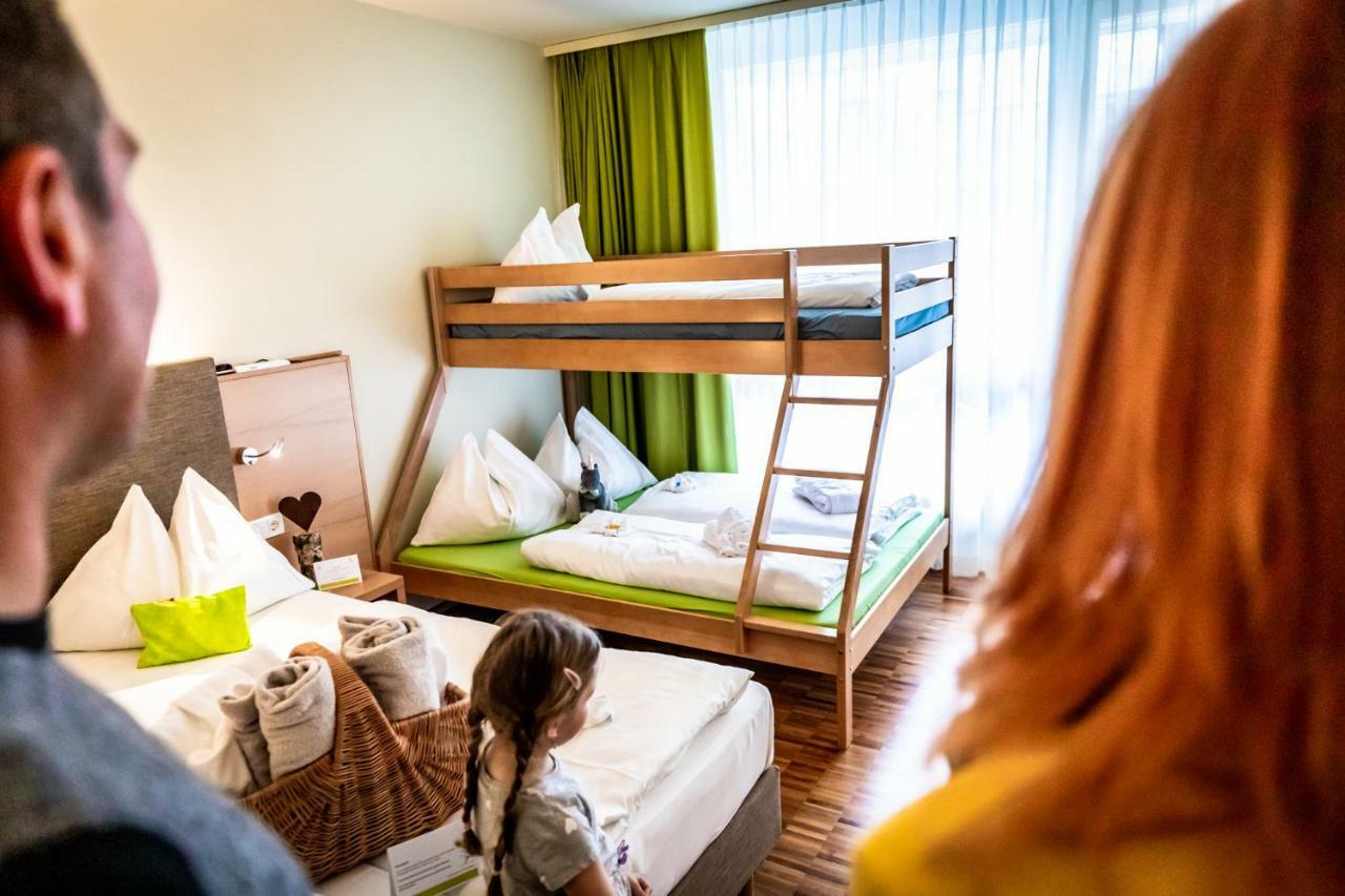 Lambrechterhof - Das Naturparkhotel Санкт Ламбрехт Екстериор снимка